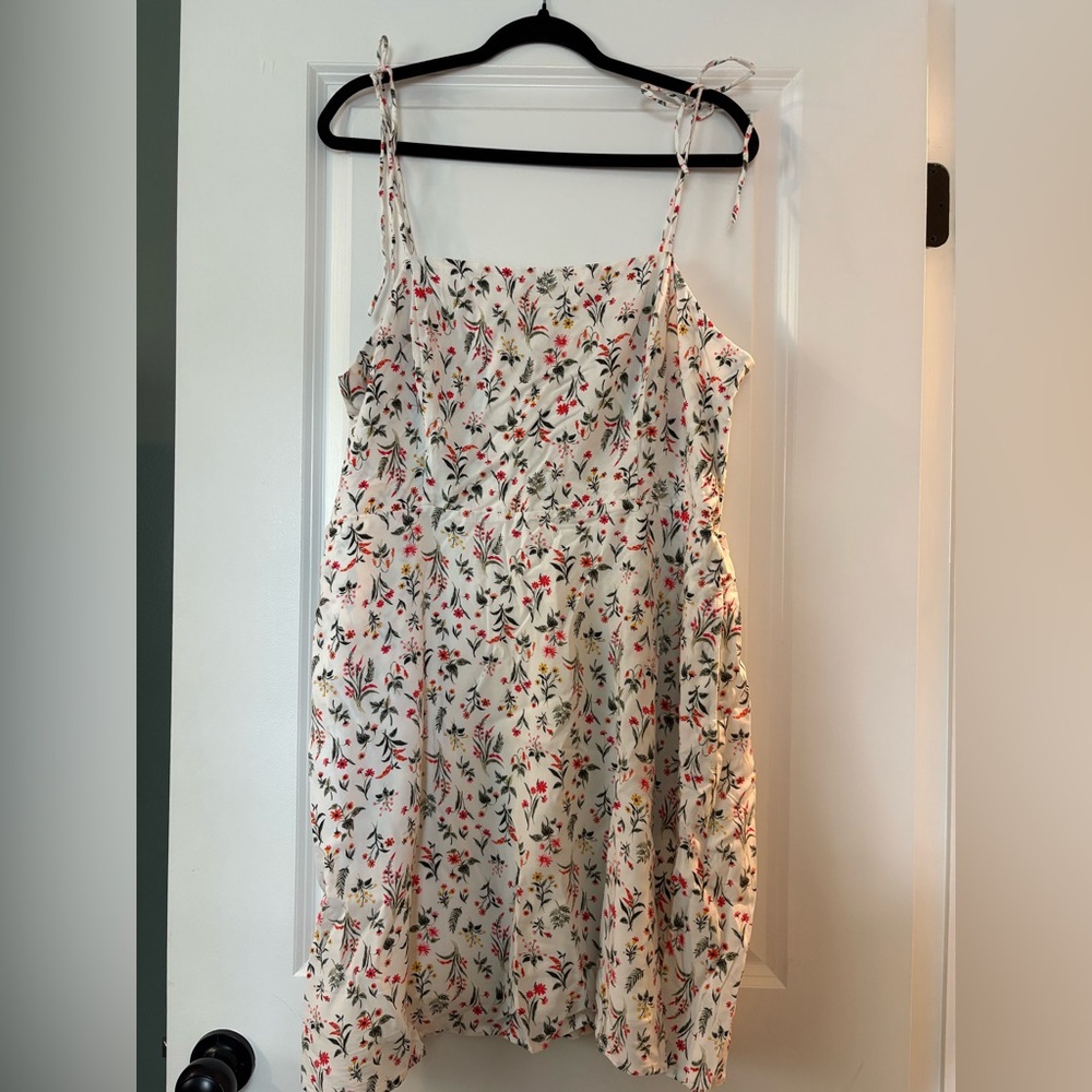 Old Navy white floral dress